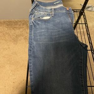Like new old navy mid rise boot cut jeans